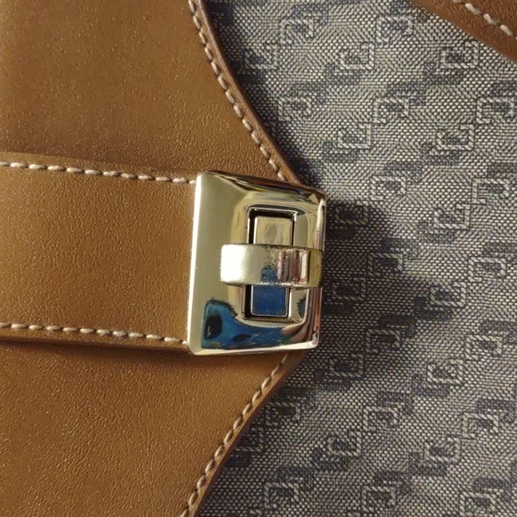 America Carryland Brown Purse - Picture 4 of 10